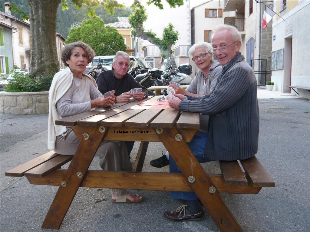 La belote en plein air !