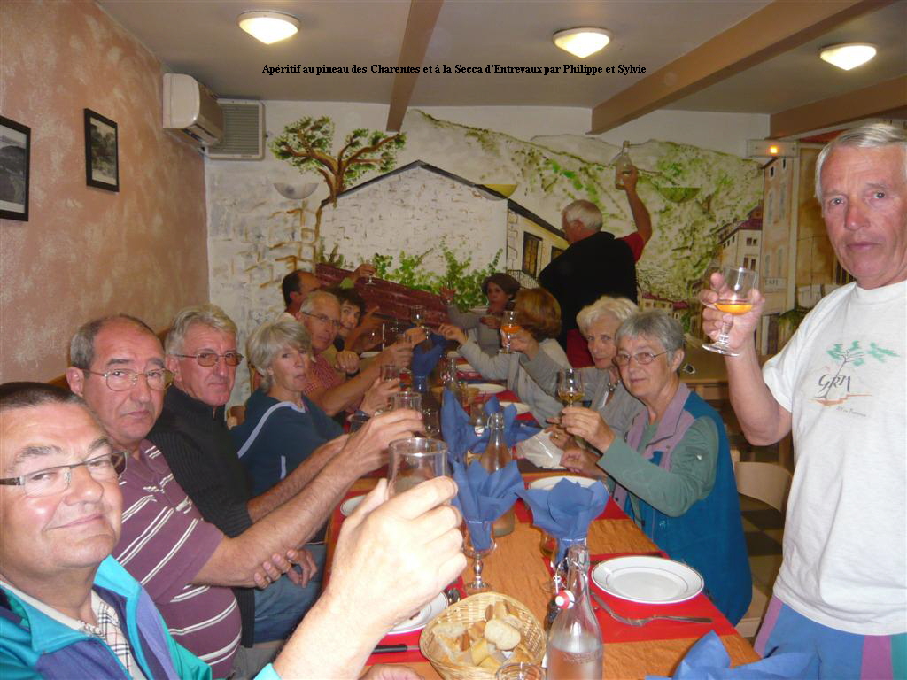 Apritif au pineau des Charentes et  la Secca d'Entrevaux par Philippe et Sylvie