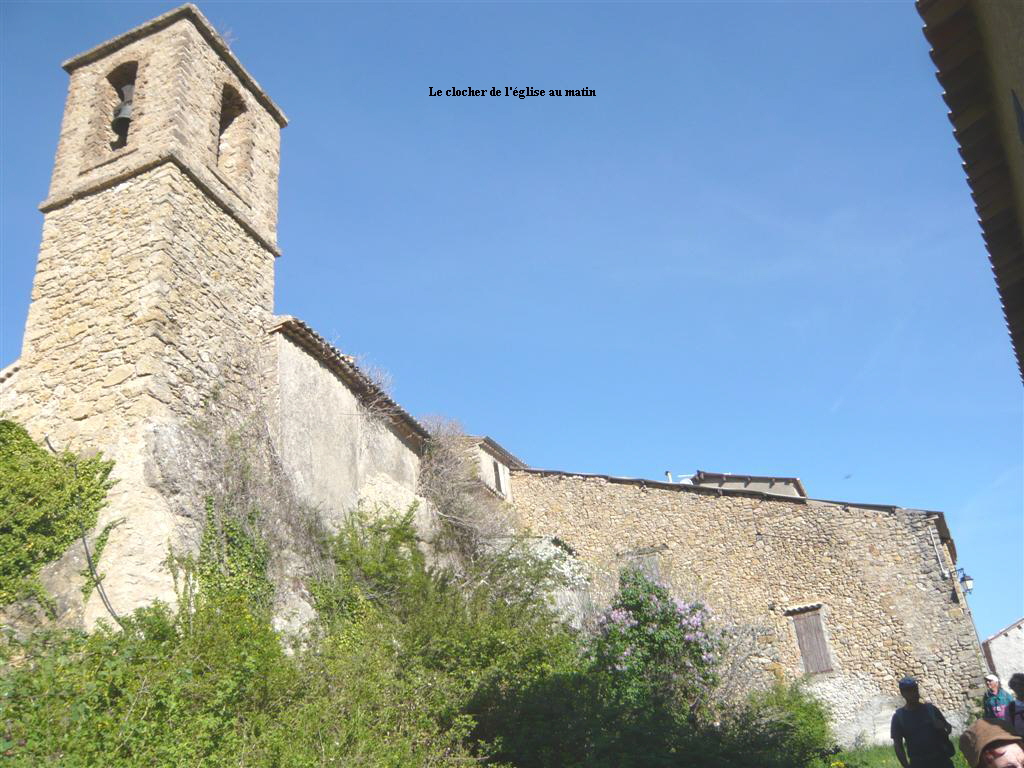Le clocher de l'glise au matin