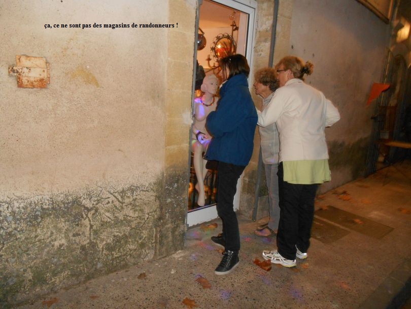 a, ce ne sont pas des magasins de randonneurs !