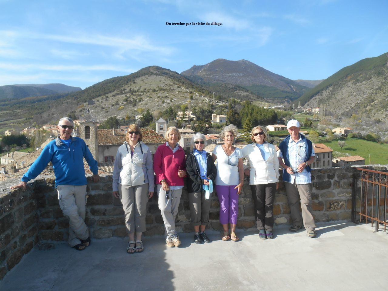 On termine par la visite du village.