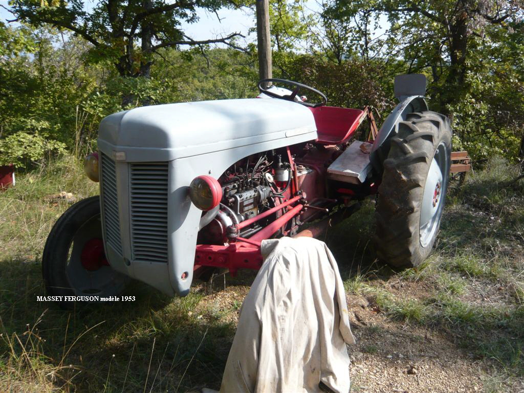 MASSEY FERGUSON modle 1953