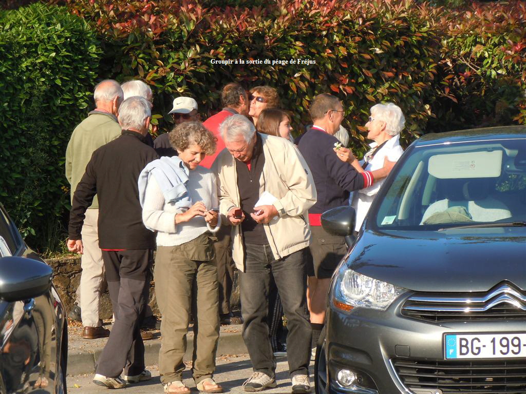 Groupir  la sortie du page de Frjus