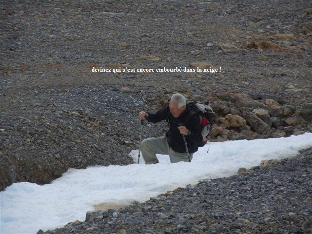 devinez qui s'est encore embourb dans la neige !