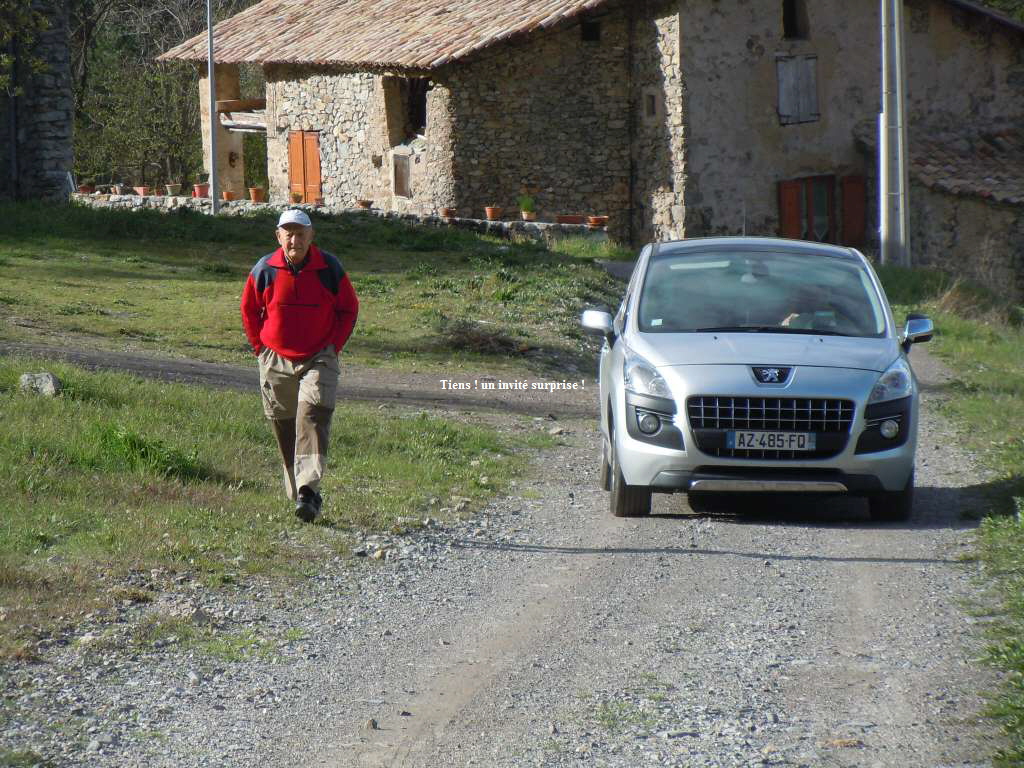 Tiens ! un invit surprise !