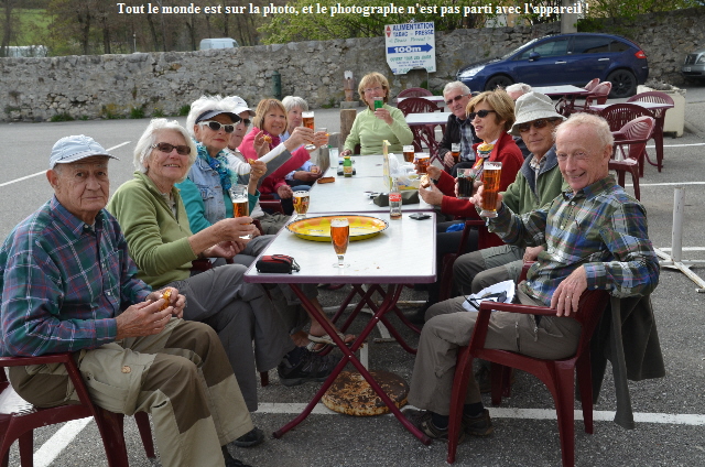 Tout le monde est sur la photo, et le photographe n'est pas parti avec l'appareil !