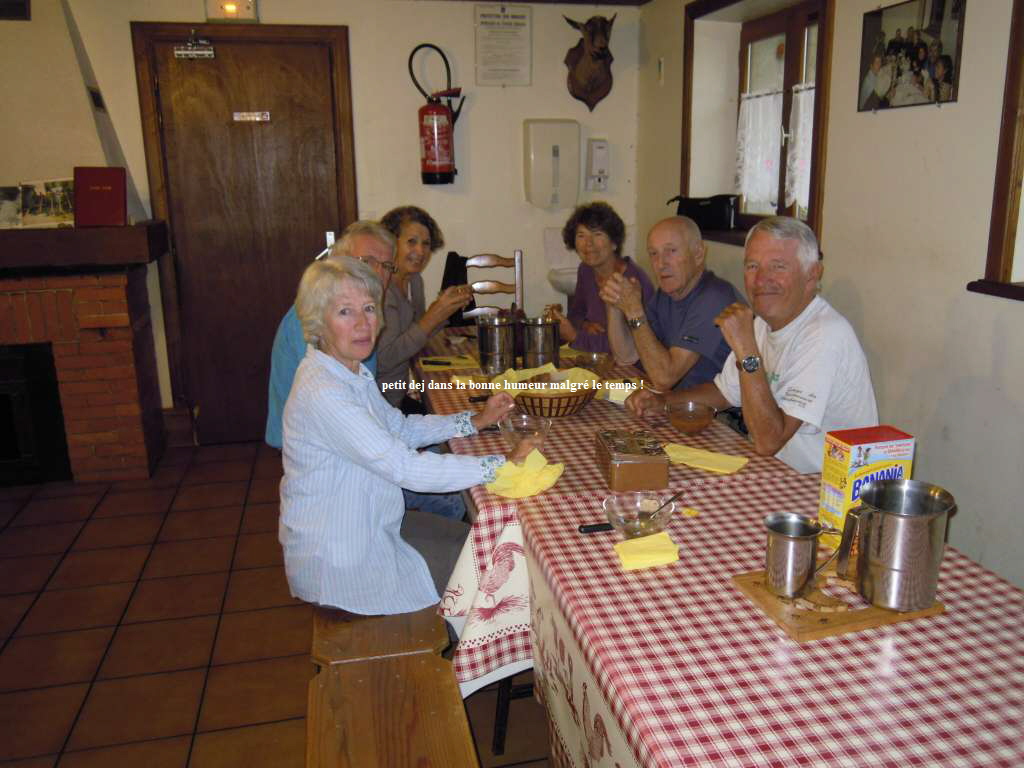 petit dej dans la bonne humeur malgr le temps !
